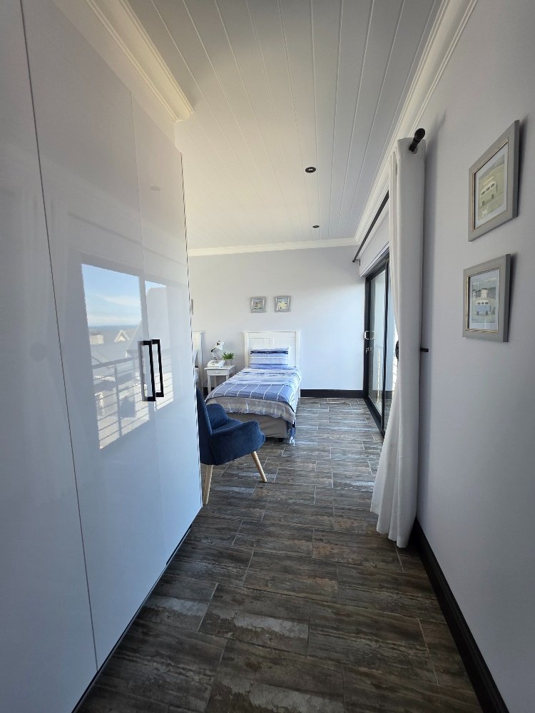 2 Bedroom Property for Sale in Outeniquasbosch Western Cape